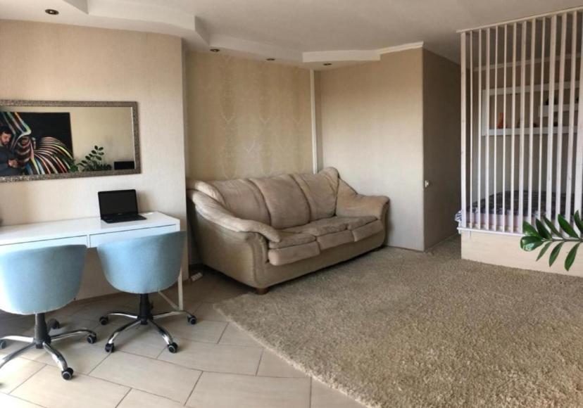 Apartment In The Center 체르카시 외부 사진