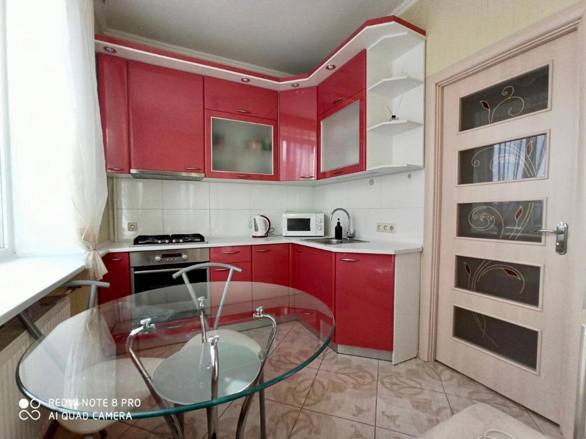 Apartment In The Center 체르카시 외부 사진